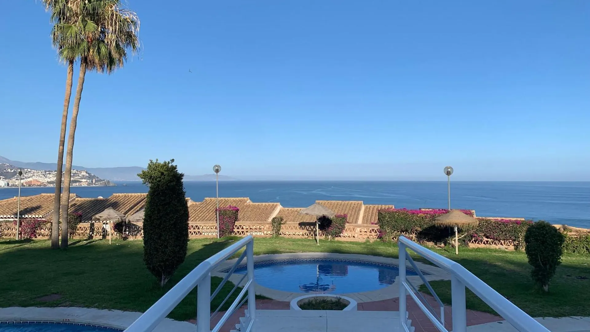 Alma De Marina II Apartment La Herradura